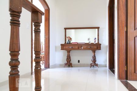 Casa à venda com 380m², 3 quartos e 5 vagasCorredor superior