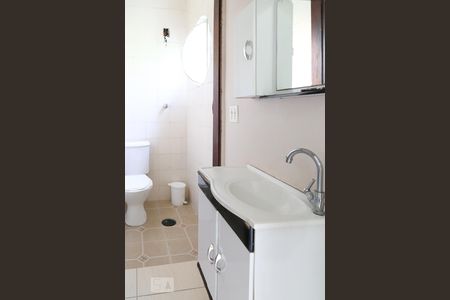 Casa à venda com 380m², 3 quartos e 5 vagasBanheiro de serviço