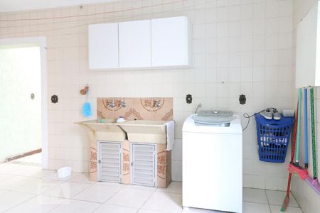 Casa à venda com 380m², 3 quartos e 5 vagasÁrea de serviço