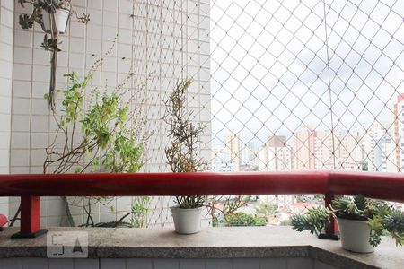 Apartamento à venda com 80m², 3 quartos e 1 vaga Apartamento à venda com 80m², 3 quartos e 1 vagaVaranda