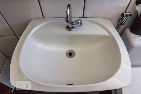 Pia do Banheiro de apartamento para alugar com 2 quartos, 52m² em Cidade Brasil, Guarulhos