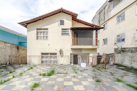 Casa à venda com 413m², 4 quartos e 4 vagas Casa à venda com 413m², 4 quartos e 4 vagasÁrea Livre