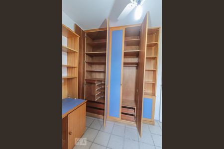 Apartamento à venda com 120m², 3 quartos e 2 vagasQuarto 02