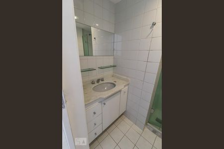 Banheiro de apartamento para alugar com 3 quartos, 120m² em Freguesia (jacarepaguá), Rio de Janeiro