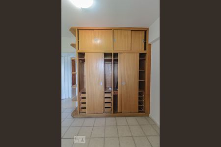 Apartamento à venda com 120m², 3 quartos e 2 vagasQuarto 01