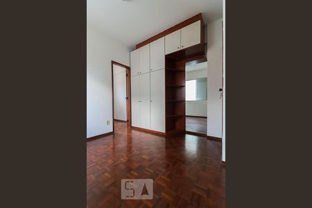Apartamento à venda com 90m², 3 quartos e 2 vagas Apartamento à venda com 90m², 3 quartos e 2 vagasSuíte