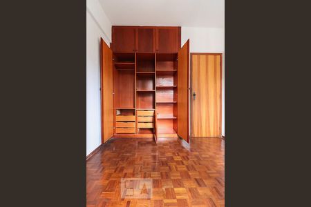 Apartamento à venda com 90m², 3 quartos e 2 vagas Apartamento à venda com 90m², 3 quartos e 2 vagasQuarto 2