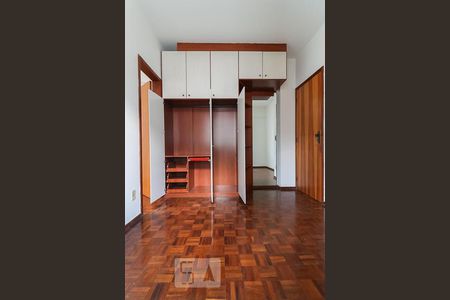 Apartamento à venda com 90m², 3 quartos e 2 vagas Apartamento à venda com 90m², 3 quartos e 2 vagasSuíte