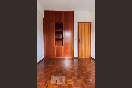Apartamento à venda com 90m², 3 quartos e 2 vagas Apartamento à venda com 90m², 3 quartos e 2 vagasQuarto 2