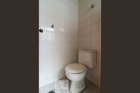 Apartamento à venda com 90m², 3 quartos e 2 vagas Apartamento à venda com 90m², 3 quartos e 2 vagasBanheiro de Serviço