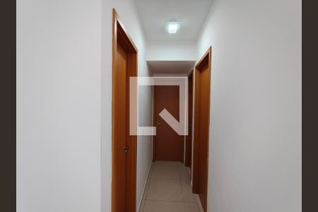 Corredor de apartamento à venda com 3 quartos, 77m² em Taquara, Rio de Janeiro