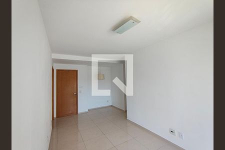 Sala de apartamento à venda com 3 quartos, 77m² em Taquara, Rio de Janeiro