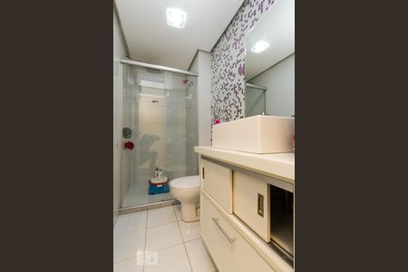 banheiro de apartamento para alugar com 3 quartos, 77m² em Vila Invernada, São Paulo