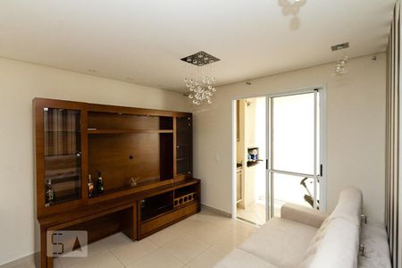 sala de apartamento para alugar com 3 quartos, 77m² em Vila Invernada, São Paulo