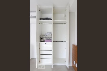 Quarto de apartamento para alugar com 1 quarto, 34m² em Consolação, São Paulo
