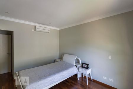 Casa à venda com 275m², 3 quartos e 6 vagasSuíte 2