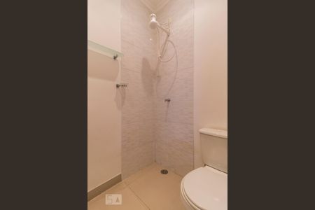 Casa à venda com 275m², 3 quartos e 6 vagasBanheiro de serviço