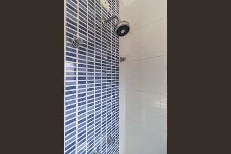 Casa à venda com 275m², 3 quartos e 6 vagasBanheiro suíte 2