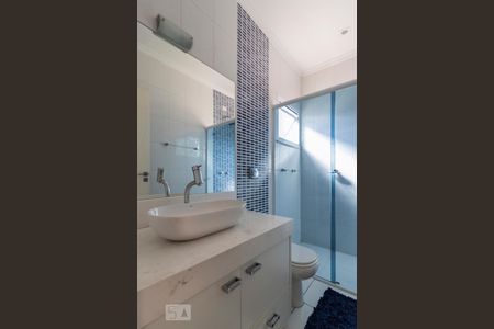 Casa à venda com 275m², 3 quartos e 6 vagasBanheiro suíte 1