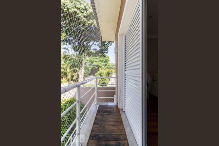 Casa à venda com 275m², 3 quartos e 6 vagasVaranda suíte 3