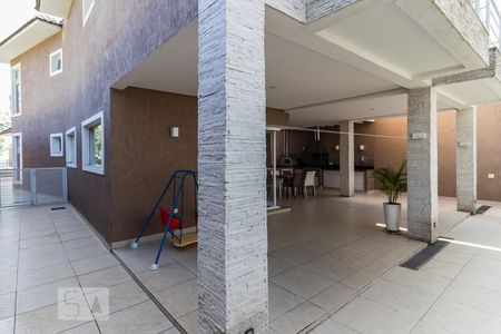 Casa à venda com 275m², 3 quartos e 6 vagasQuintal fundos