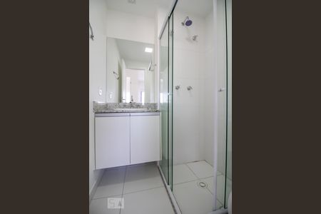 Banheiro de apartamento para alugar com 2 quartos, 73m² em Tamboré, Barueri