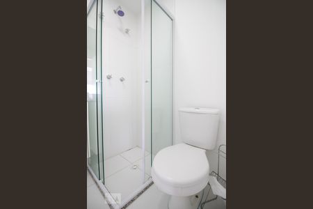 Banheiro de apartamento para alugar com 2 quartos, 73m² em Tamboré, Barueri