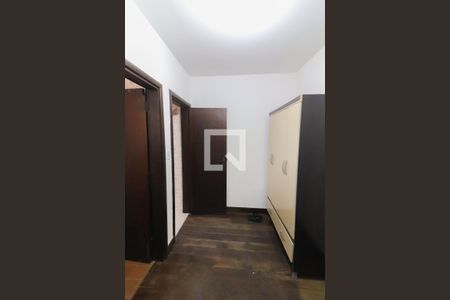 Casa à venda com 526m², 3 quartos e 3 vagas Casa à venda com 526m², 3 quartos e 3 vagasQuarto de Serviço