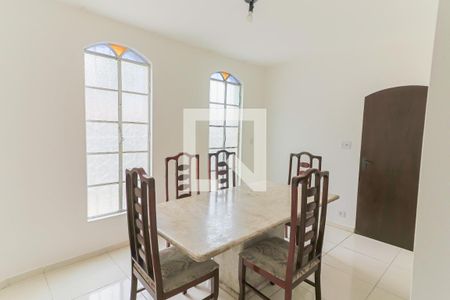 Casa à venda com 526m², 3 quartos e 3 vagas Casa à venda com 526m², 3 quartos e 3 vagasSala de Jantar
