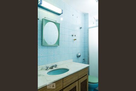 Banheiro Social de apartamento para alugar com 3 quartos, 102m² em Laranjeiras, Rio de Janeiro