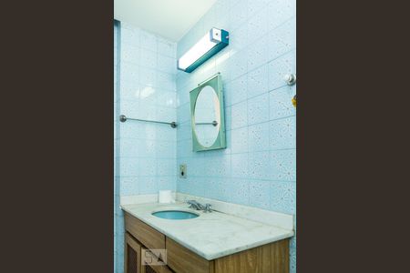 Banheiro Social de apartamento para alugar com 3 quartos, 102m² em Laranjeiras, Rio de Janeiro