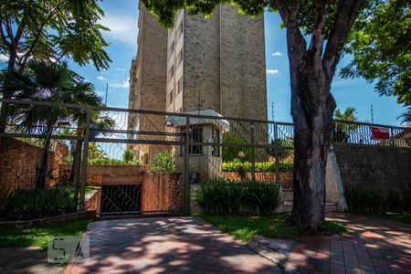 Apartamento para alugar com 245m², 4 quartos e 2 vagasFachada