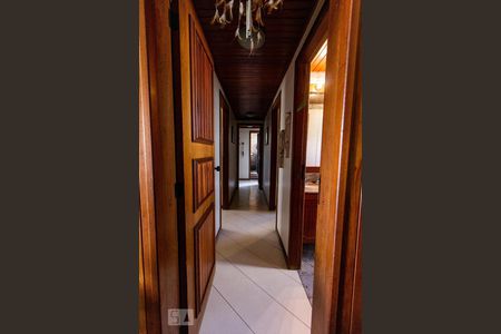 Apartamento para alugar com 245m², 4 quartos e 2 vagasCorredor