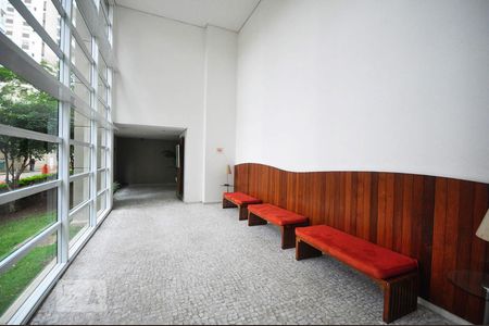 Apartamento à venda com 75m², 2 quartos e 2 vagasHall social