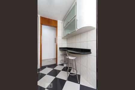 Apartamento para alugar com 60m², 2 quartos e 2 vagas Apartamento para alugar com 60m², 2 quartos e 2 vagasCozinha