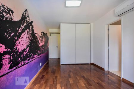 Apartamento à venda com 192m², 4 quartos e 3 vagasSuíte 01