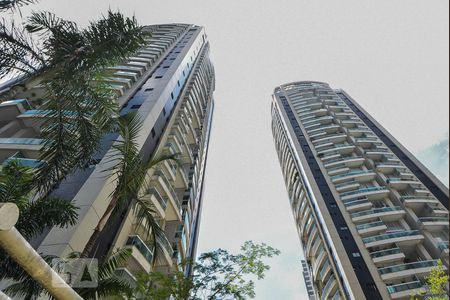 Apartamento à venda com 192m², 4 quartos e 3 vagasPrédios