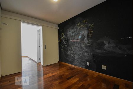 Apartamento à venda com 192m², 4 quartos e 3 vagasSala 02