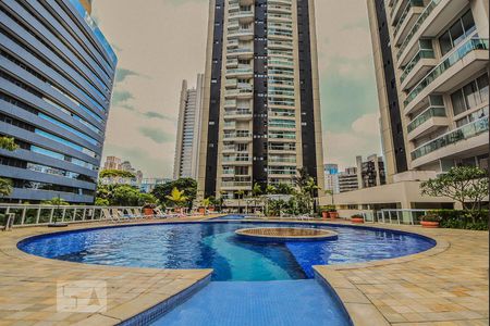 Apartamento à venda com 192m², 4 quartos e 3 vagasPiscina