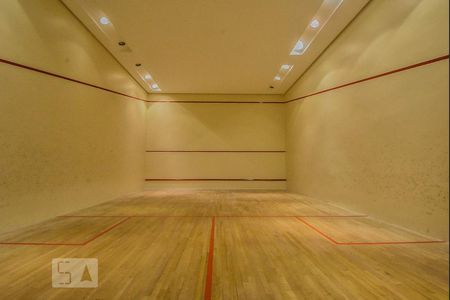 Apartamento à venda com 192m², 4 quartos e 3 vagasSquash