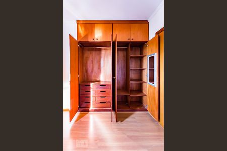 Apartamento à venda com 98m², 3 quartos e 2 vagas Apartamento à venda com 98m², 3 quartos e 2 vagasSuíte