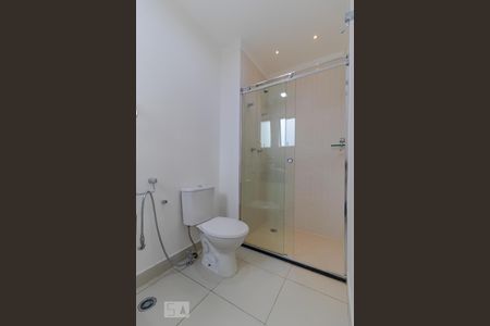 Apartamento à venda com 84m², 2 quartos e 2 vagas Apartamento à venda com 84m², 2 quartos e 2 vagasBanheiro da Suíte