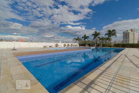 Apartamento à venda com 84m², 2 quartos e 2 vagas Apartamento à venda com 84m², 2 quartos e 2 vagasÁrea comum - Piscina