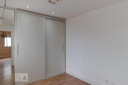 Apartamento à venda com 84m², 2 quartos e 2 vagas Apartamento à venda com 84m², 2 quartos e 2 vagasQuarto