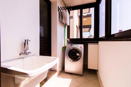Apartamento para alugar com 112m², 3 quartos e 2 vagas Apartamento para alugar com 112m², 3 quartos e 2 vagasÁrea de Serviço