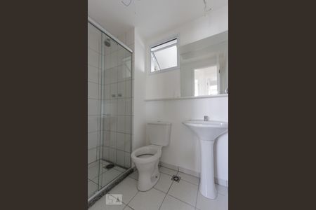 banheiro corredor de apartamento para alugar com 3 quartos, 91m² em Vila Andrade, São Paulo