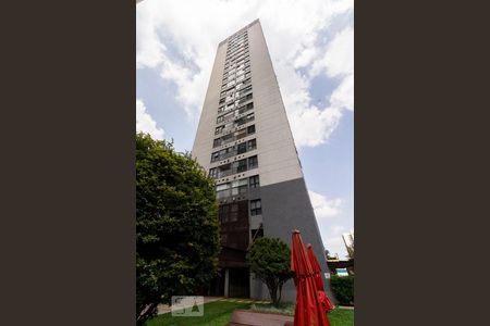 Apartamento à venda com 70m², 2 quartos e 1 vaga Apartamento à venda com 70m², 2 quartos e 1 vagaFachada