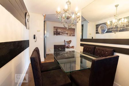 Apartamento à venda com 70m², 2 quartos e 1 vaga Apartamento à venda com 70m², 2 quartos e 1 vagaSala de jantar