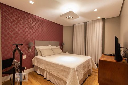 Apartamento à venda com 177m², 3 quartos e 3 vagas Apartamento à venda com 177m², 3 quartos e 3 vagasSuíte