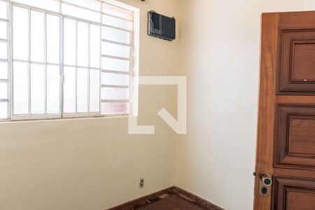 Casa à venda com 300m², 5 quartos e 2 vagas Casa à venda com 300m², 5 quartos e 2 vagasQuarto 3